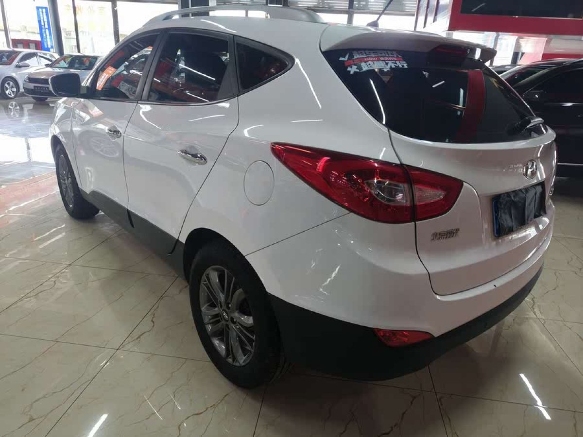 現(xiàn)代 ix35  2015款 2.0L 自動(dòng)兩驅(qū)智能型 國(guó)V圖片