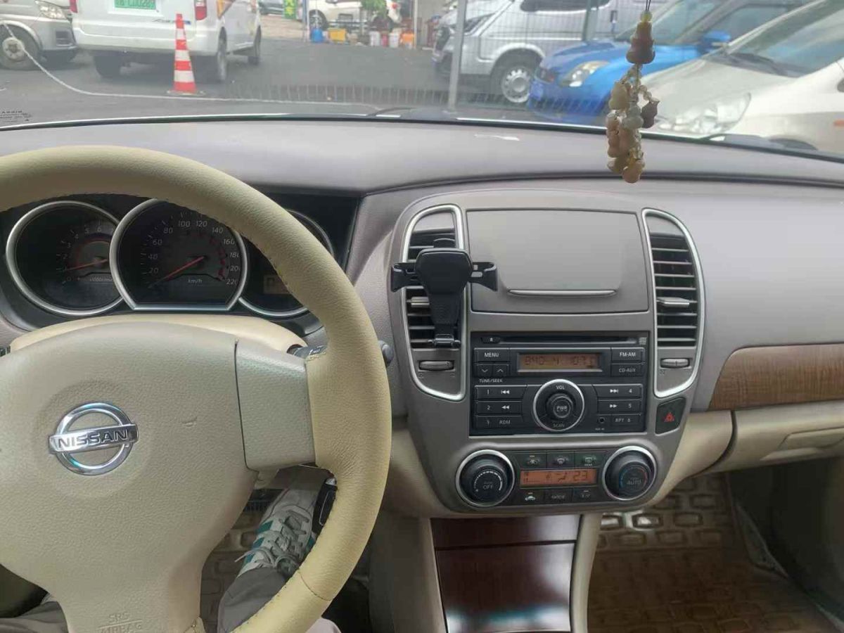 日產(chǎn) 驪威  2010款 勁逸版 1.8L 自動(dòng)標(biāo)準(zhǔn)型圖片
