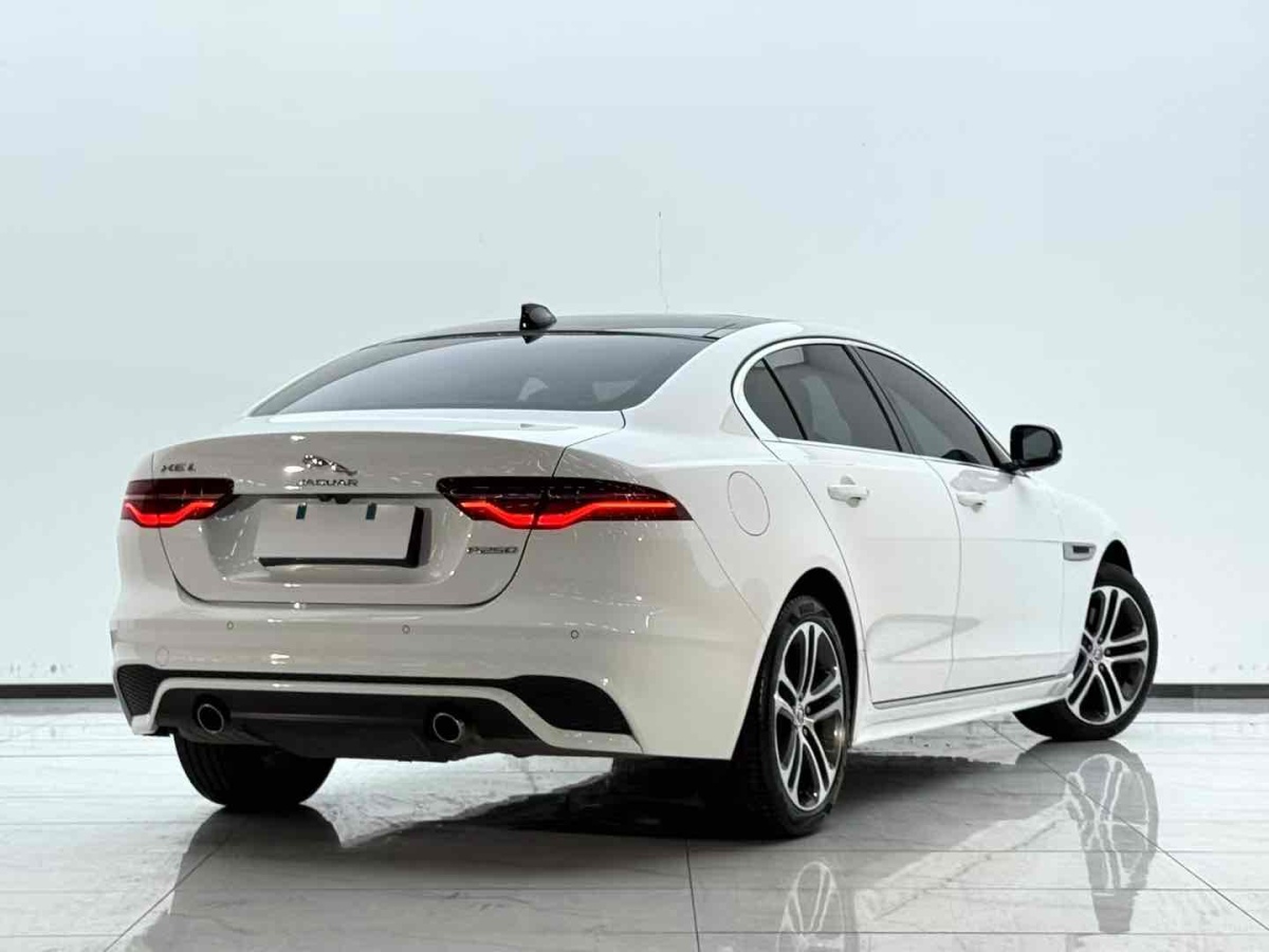 捷豹 XEL  2023款 2.0T 250PS R-DYNAMIC S進(jìn)取運(yùn)動(dòng)版圖片