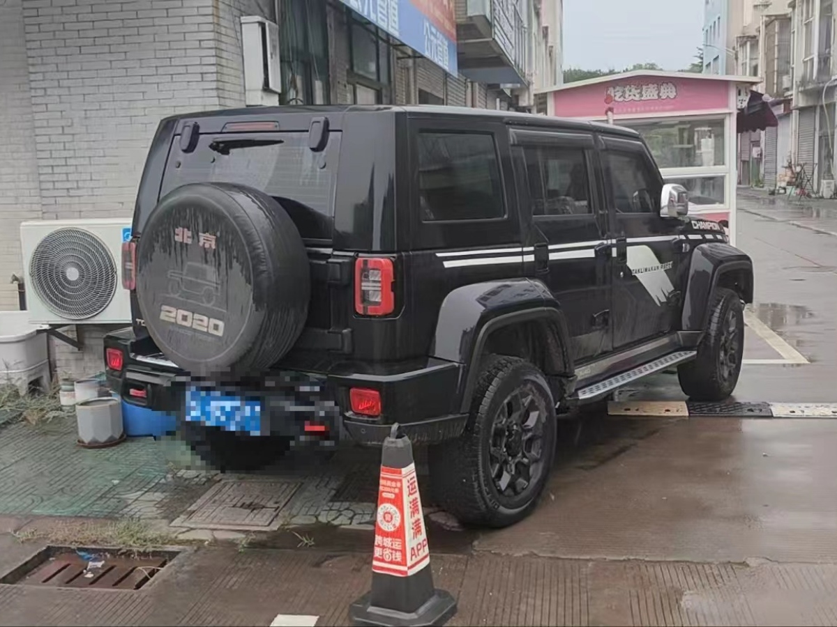 北京 BJ40  2023款 2.0D 自動(dòng)四驅(qū)刀鋒英雄版先鋒型圖片