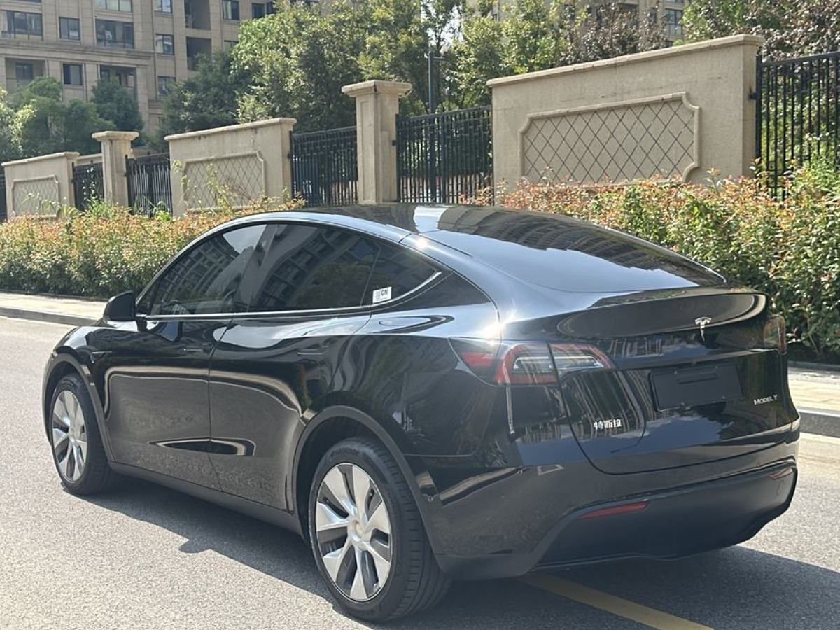 特斯拉 Model Y  2022款 改款 長續(xù)航全輪驅(qū)動版圖片