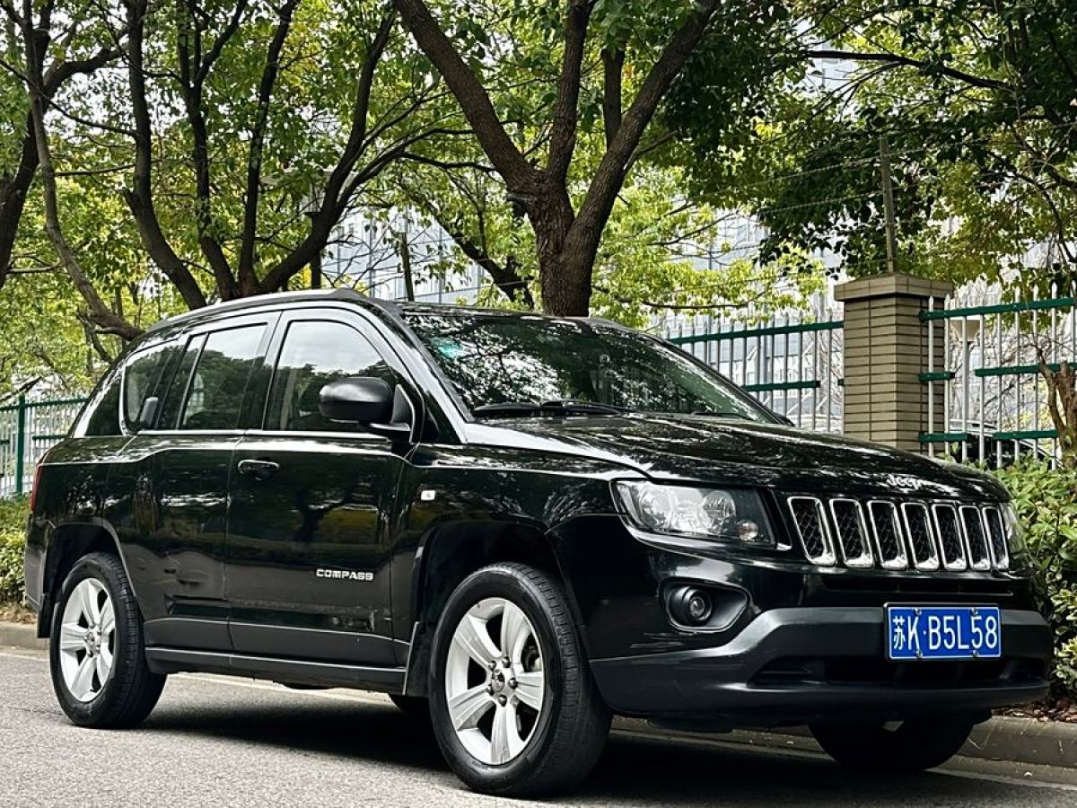 Jeep 指南者  2015款 2.0L 兩驅(qū)運動版圖片