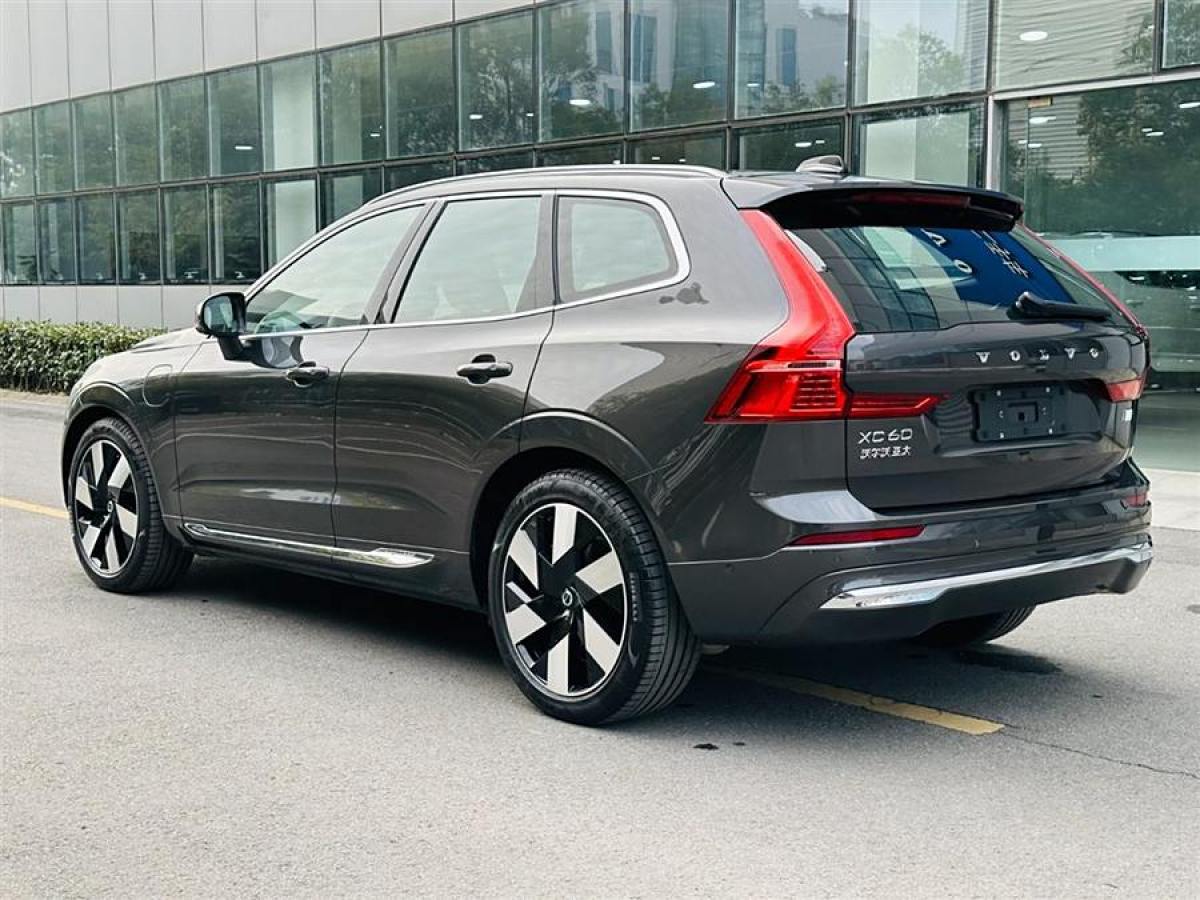 沃爾沃 XC60新能源  2024款 T8 插電混動 長續(xù)航四驅(qū)智雅豪華版圖片