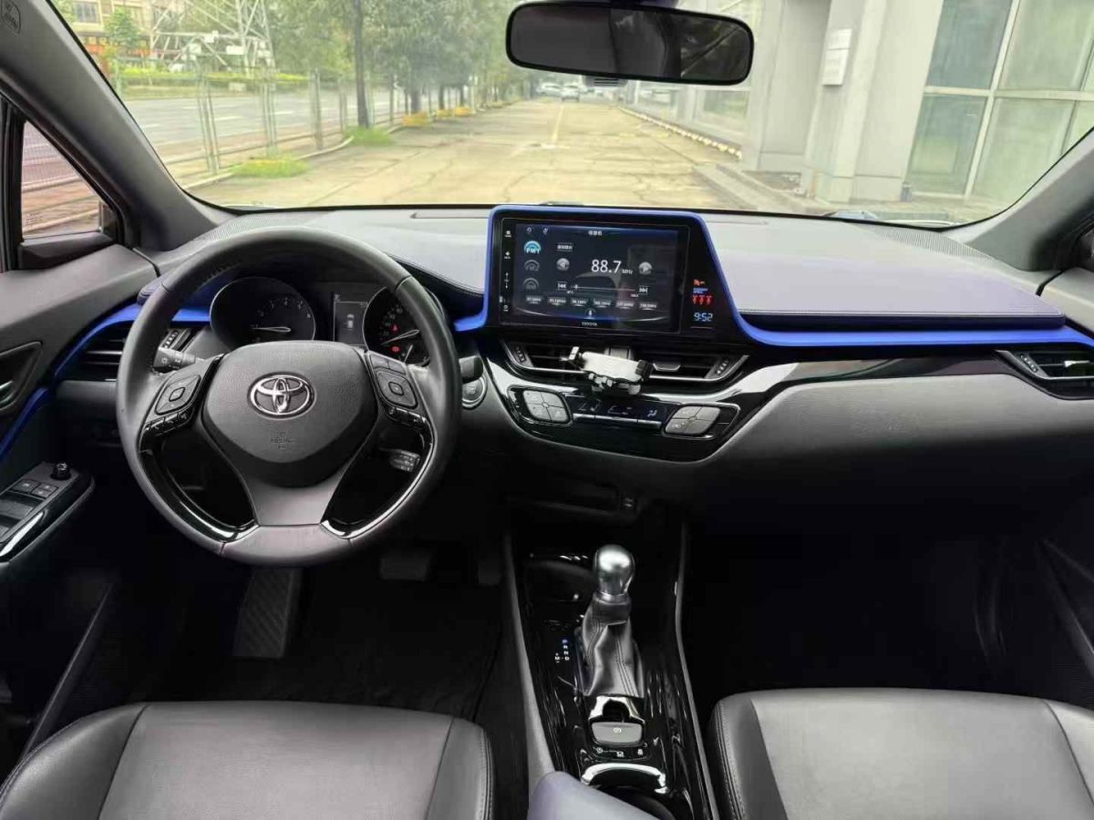 豐田 漢蘭達(dá)  2018款 2.0T7座尊貴版圖片