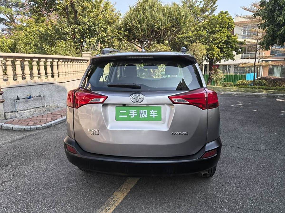 豐田 RAV4榮放  2015款 2.0L CVT兩驅(qū)都市版圖片