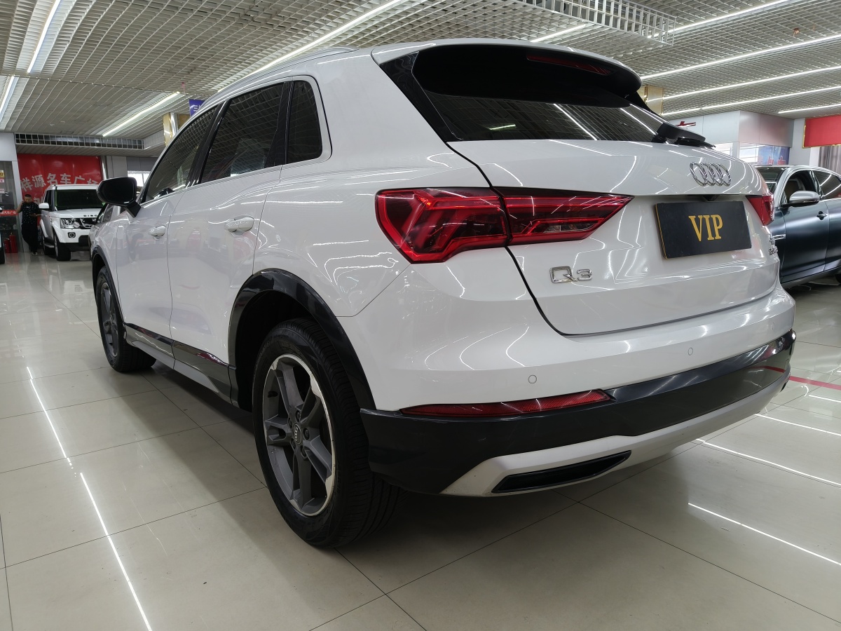 奧迪 奧迪Q3  2022款 35 TFSI 進(jìn)取動感型圖片