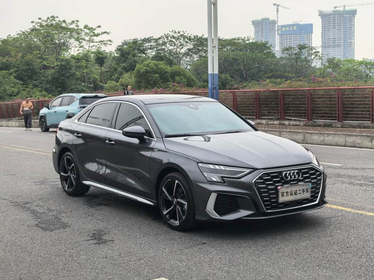 奧迪 奧迪A3  2021款 A3L Limousine 35 TFSI 時(shí)尚運(yùn)動(dòng)型圖片