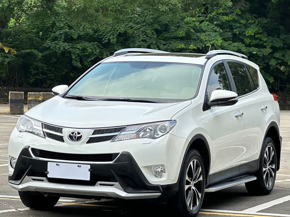 2015年2月豐田 RAV4榮放  2013款 2.5L 自動(dòng)四驅(qū)豪華版