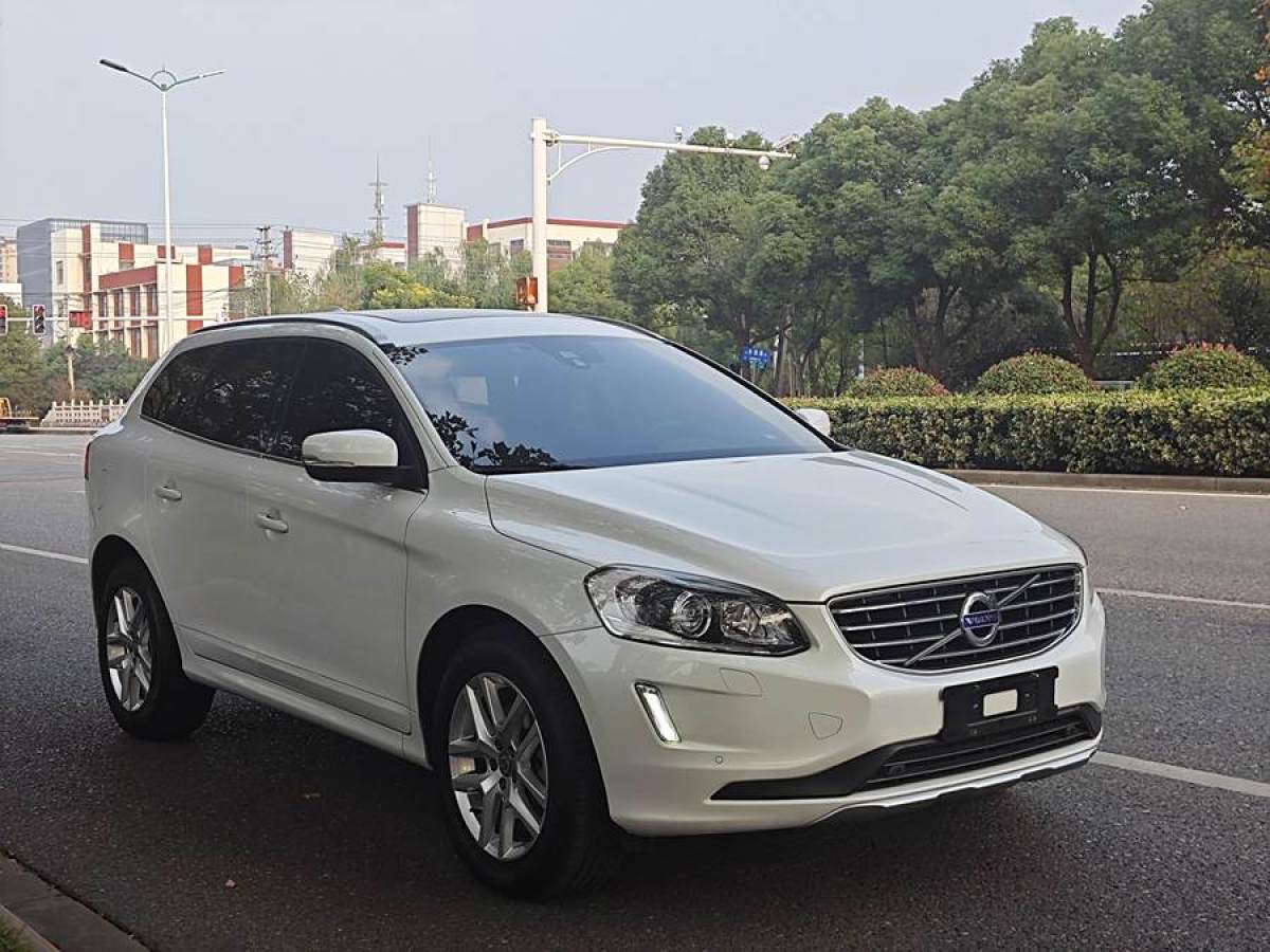 沃爾沃 XC60  2017款 T5 AWD 智進(jìn)版圖片