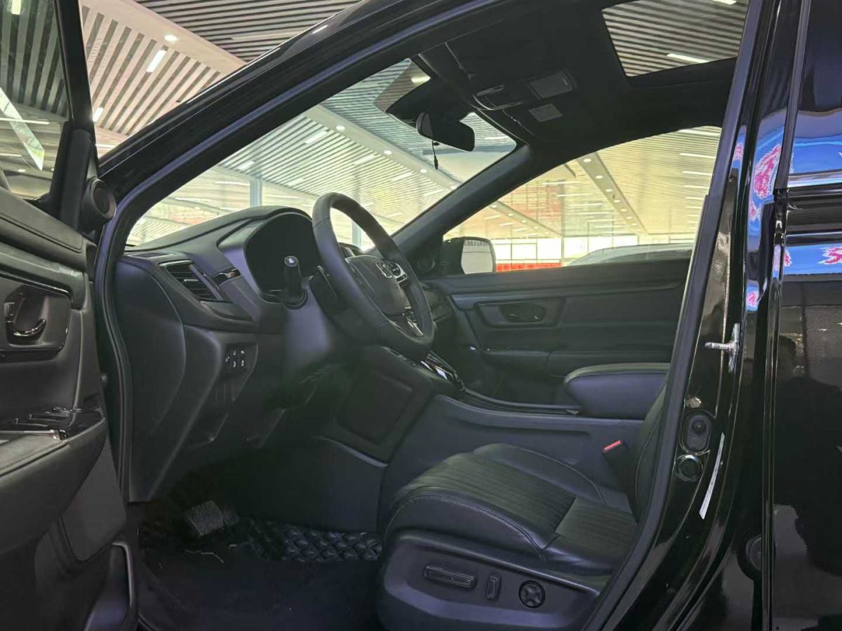 本田 CR-V  2020款 240TURBO 手動兩驅(qū)經(jīng)典版圖片