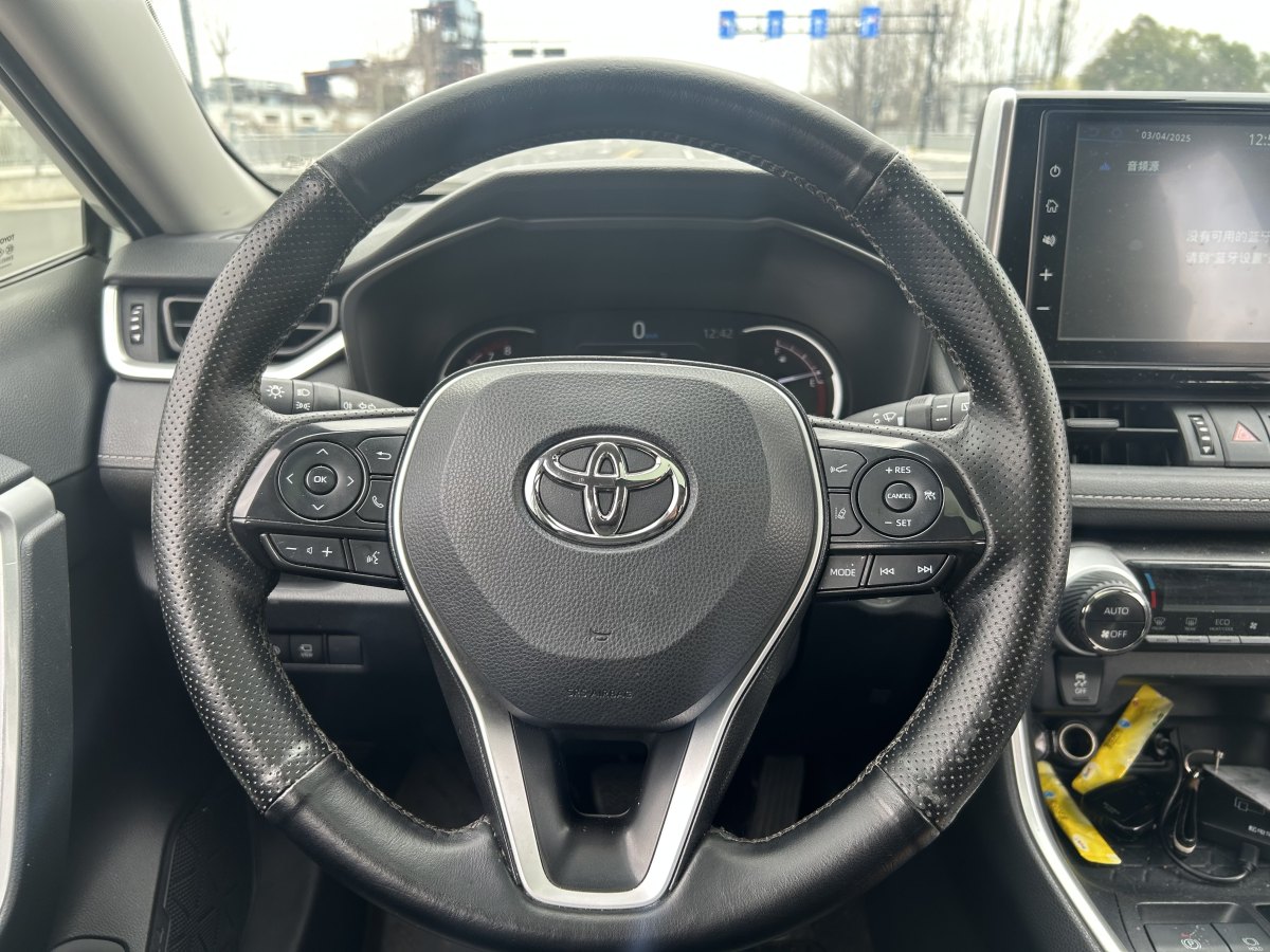 2021年2月豐田 RAV4  2018款 榮放 2.0L CVT兩驅(qū)風(fēng)尚版