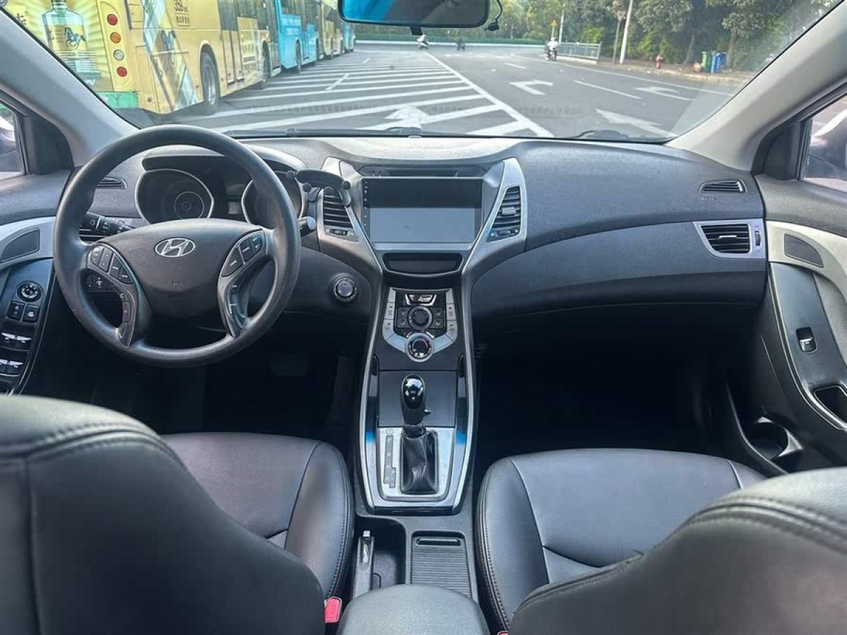 現(xiàn)代 朗動  2012款 1.6L 自動領(lǐng)先型圖片