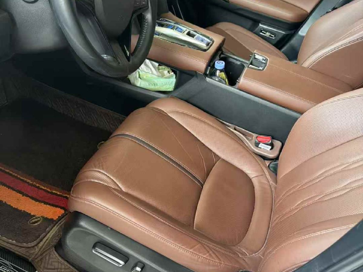 奔馳 V級(jí)  2021款 V 260 L 長(zhǎng)軸距尊貴版圖片