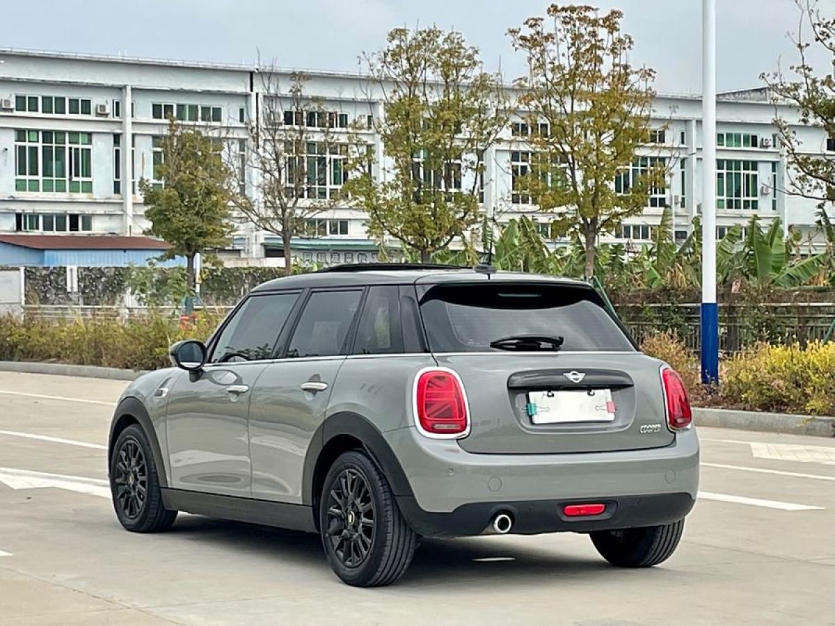 MINI MINI  2021款 1.5T COOPER 經(jīng)典派 五門版圖片