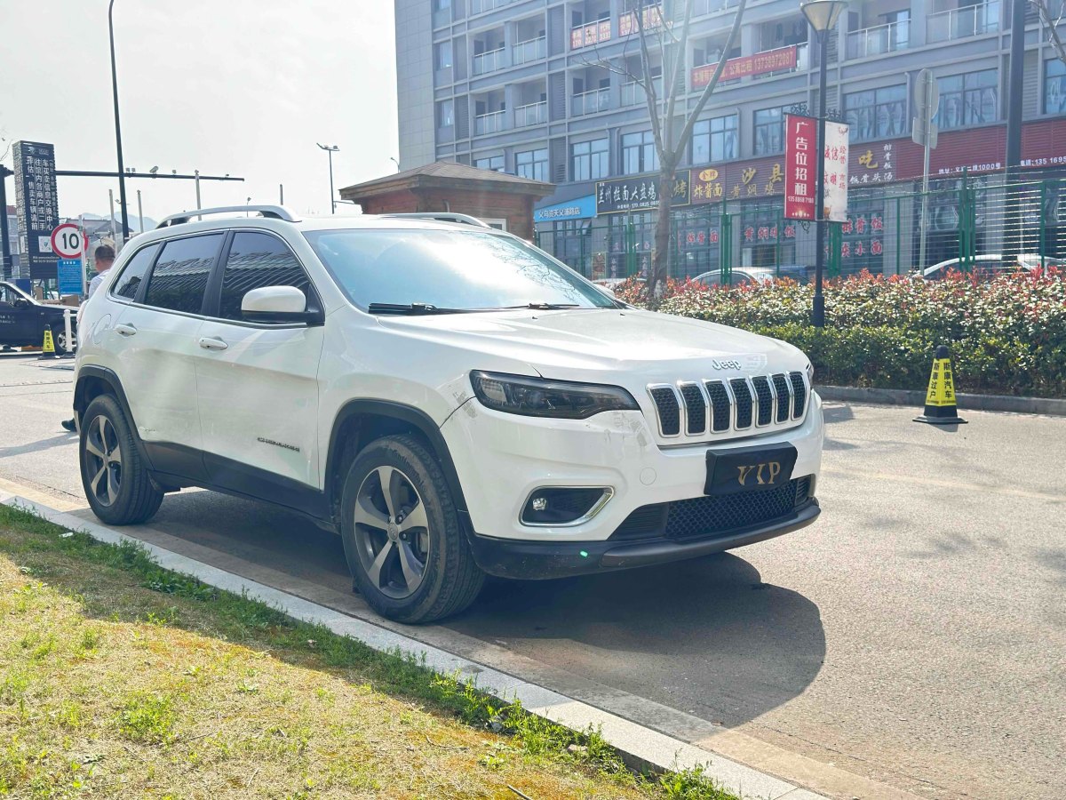 Jeep 自由光  2019款 2.0T 四驅(qū)探享版+自動(dòng)駕駛智慧包 國VI圖片