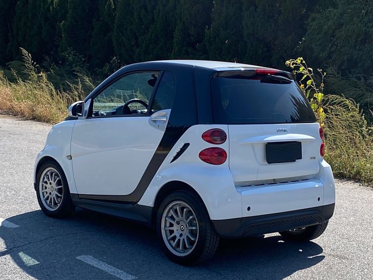 smart fortwo  2012款 1.0 MHD 硬頂標(biāo)準(zhǔn)版圖片