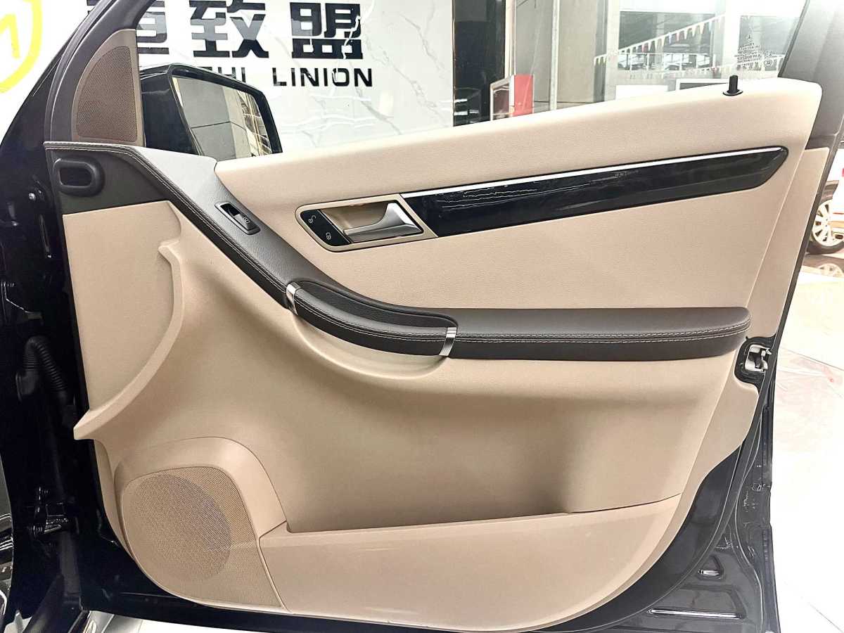奔馳 奔馳R級  2014款 R 400 4MATIC 商務型圖片