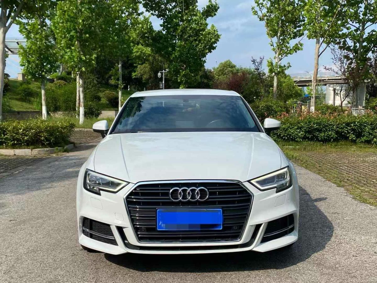 奧迪 奧迪A3  2018款 A3 1.4T 35TFSI Limousine時(shí)尚型圖片