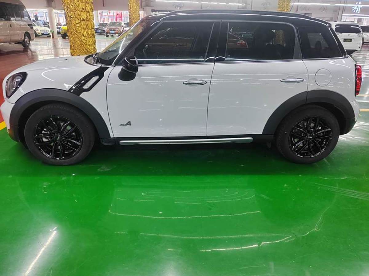 MINI COUNTRYMAN  2016款 1.6T COOPER ALL4 Fun裝備控圖片