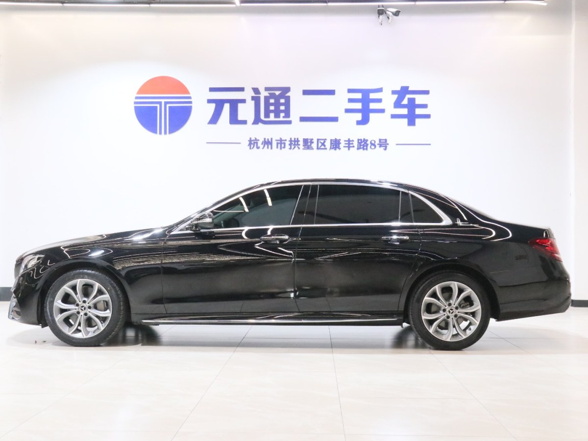 奔驰 奔驰E级  2020款 E 300 L 运动时尚型图片