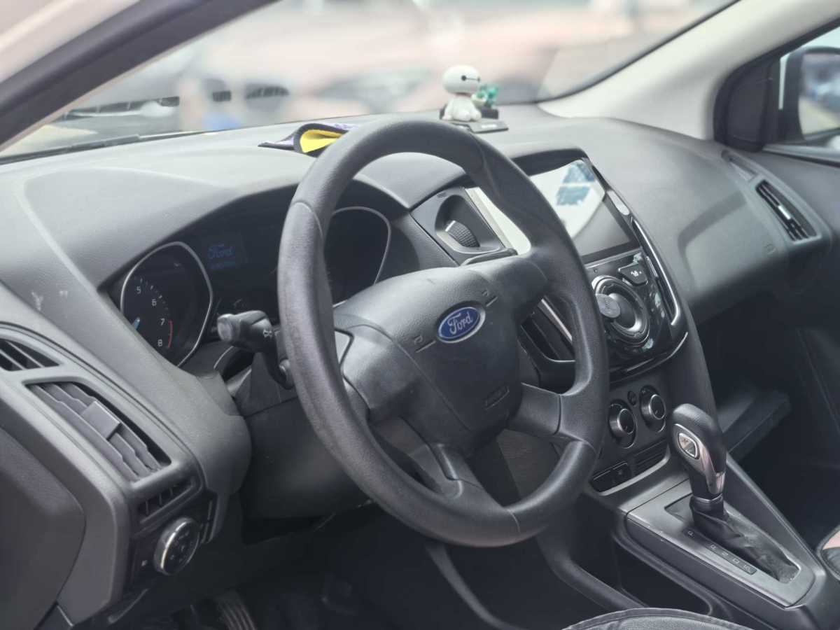 福特 ?？怂? 2012款 兩廂 1.6L 自動舒適型圖片
