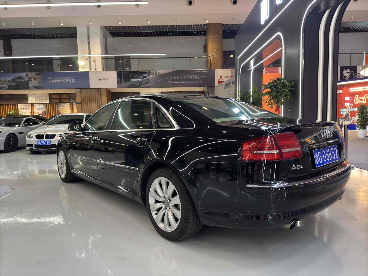 奧迪 奧迪A8  2009款 A8L 2.8 FSI 標(biāo)準(zhǔn)型圖片