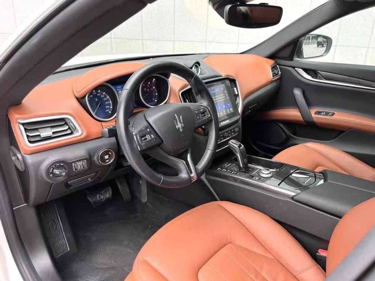 瑪莎拉蒂 Ghibli  2019款 3.0T 350Hp 標(biāo)準(zhǔn)版 國(guó)VI圖片