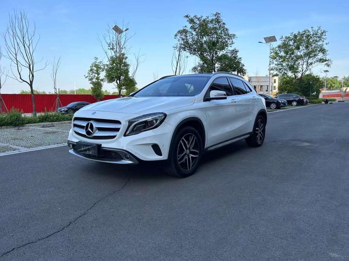 2016年6月奔馳 奔馳GLA  2016款 GLA 220 4MATIC 時(shí)尚型