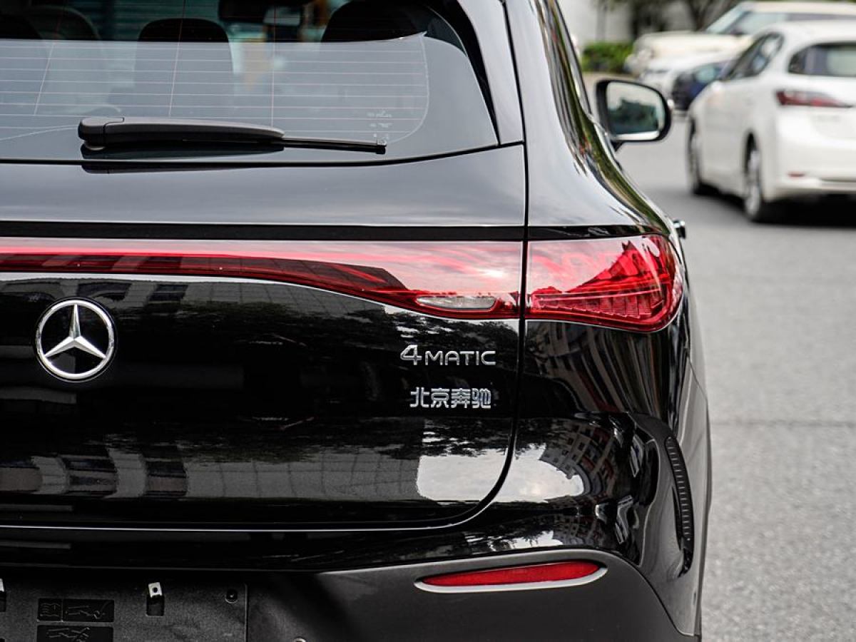 奔馳 奔馳EQE SUV  2023款 350 4MATIC 豪華版圖片