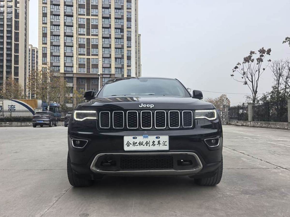 Jeep 大切諾基  2017款 3.6L 精英導(dǎo)航版圖片