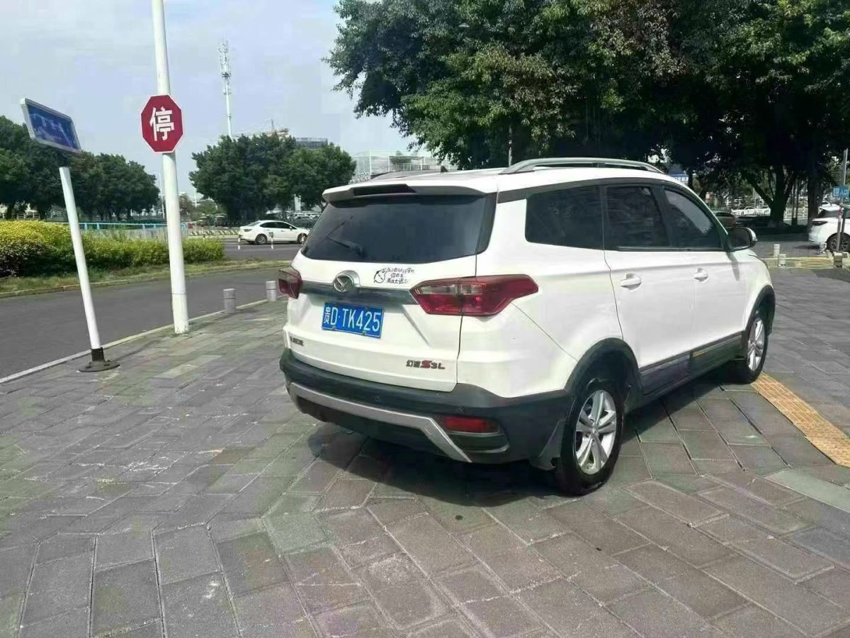 納智捷 優(yōu)6 SUV  2018款 1.8T 經(jīng)典天窗版圖片