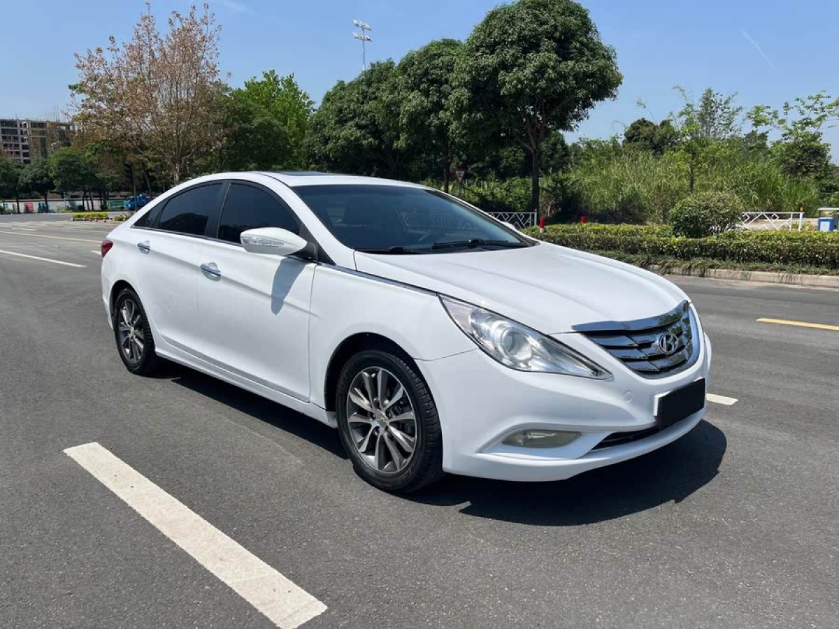 現代 索納塔  2011款 2.0L 自動尊貴版圖片