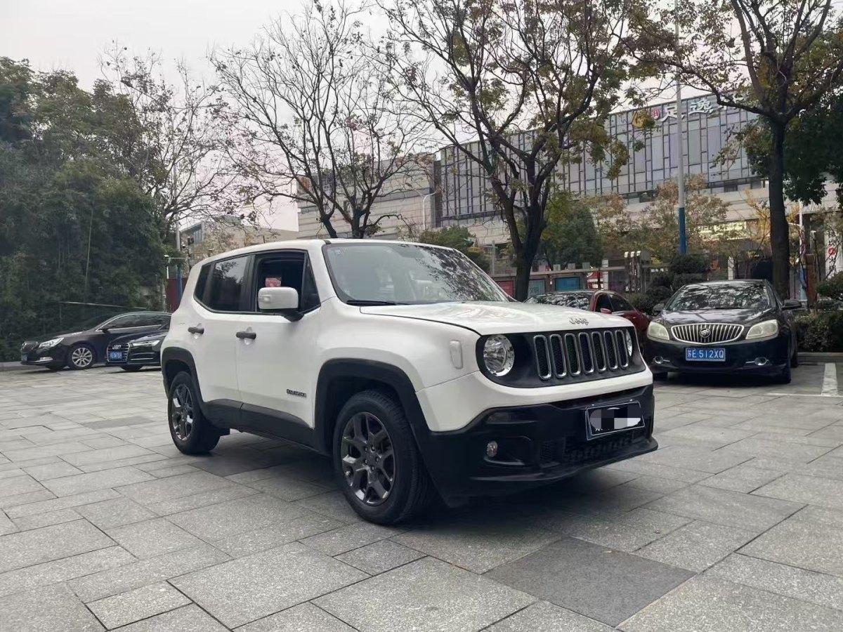 Jeep 自由俠  2017款 180T 自動(dòng)動(dòng)能版+圖片