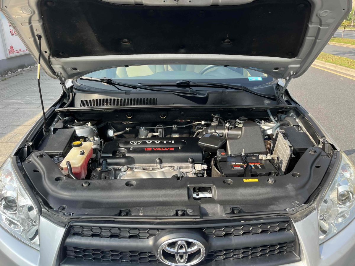 2012年5月豐田 RAV4  2019款 榮放 2.0L CVT兩驅(qū)先鋒版