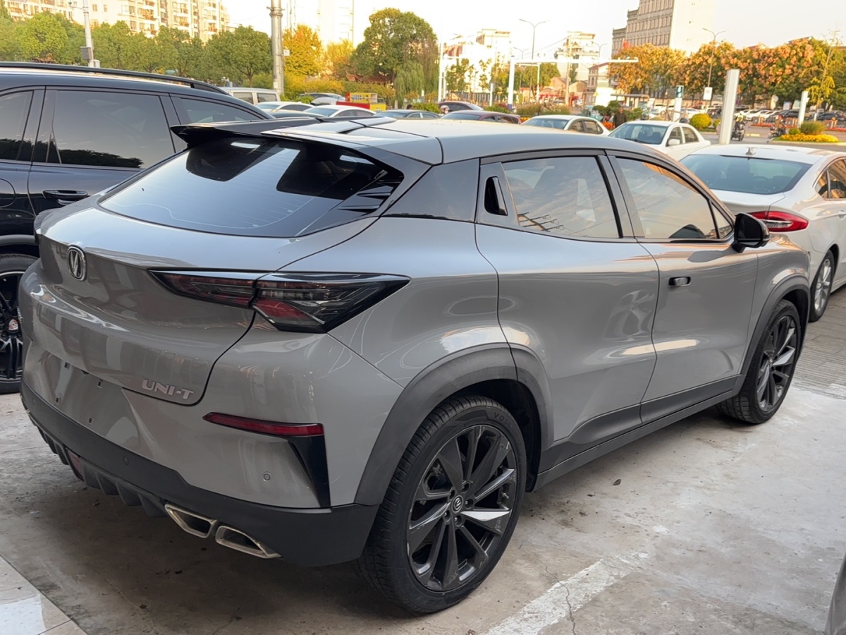 長(zhǎng)安 UNI-T  2020款 1.5T 豪華型圖片