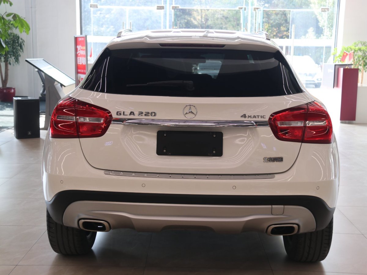 奔馳 奔馳GLA  2016款 GLA 220 4MATIC 時尚型圖片