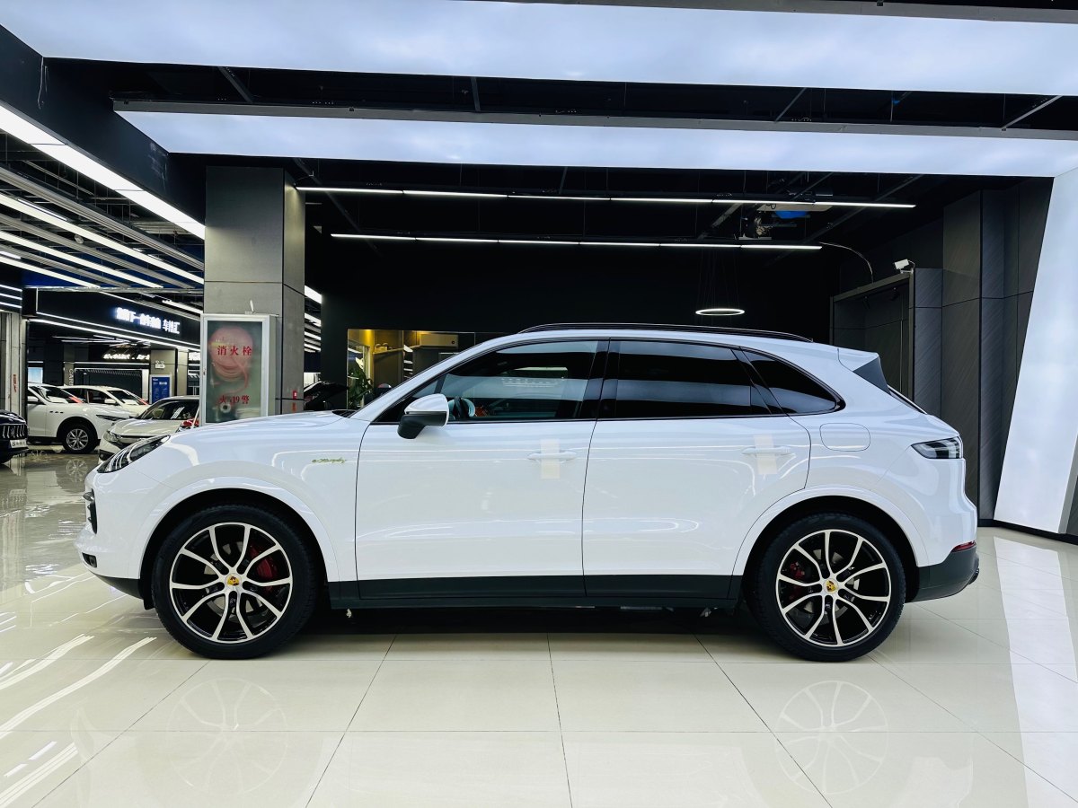 2019年2月保時捷 Cayenne新能源  2019款 Cayenne E-Hybrid 2.0T