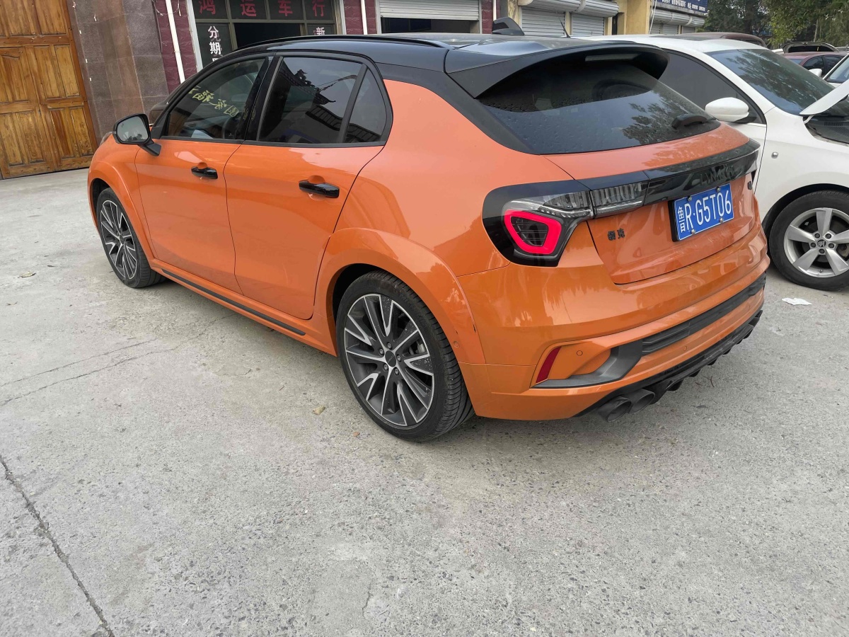 領(lǐng)克 領(lǐng)克02 Hatchback  2021款 2.0TD Halo 駕控套件版圖片