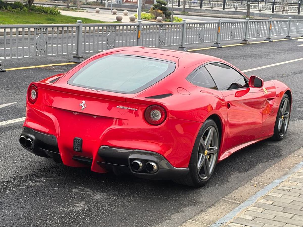 法拉利 F12berlinetta  2013款 6.3L 標(biāo)準(zhǔn)型圖片