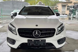 奔驰GLA 奔驰 GLA 220 4MATIC 运动型