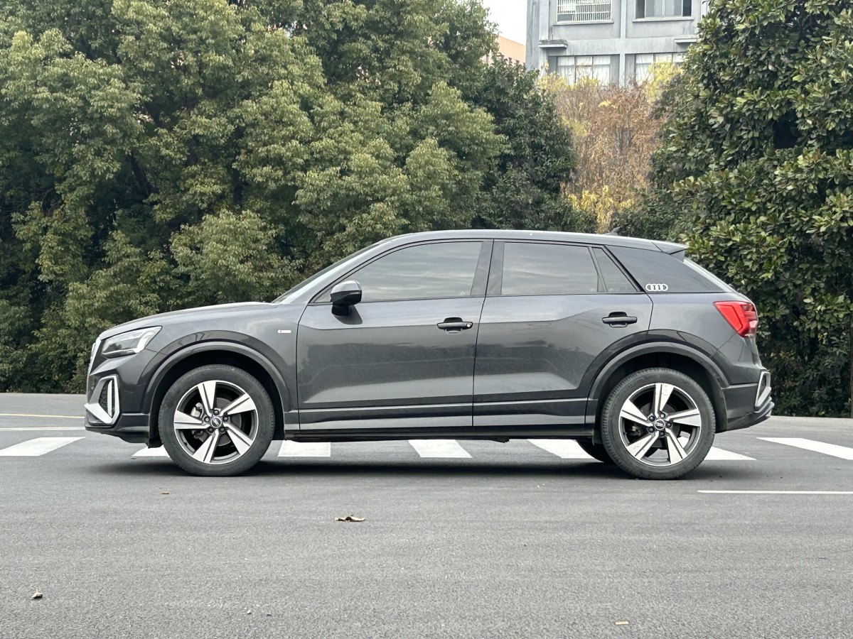 奧迪 奧迪Q2L  2021款 35 TFSI 豪華致雅型圖片