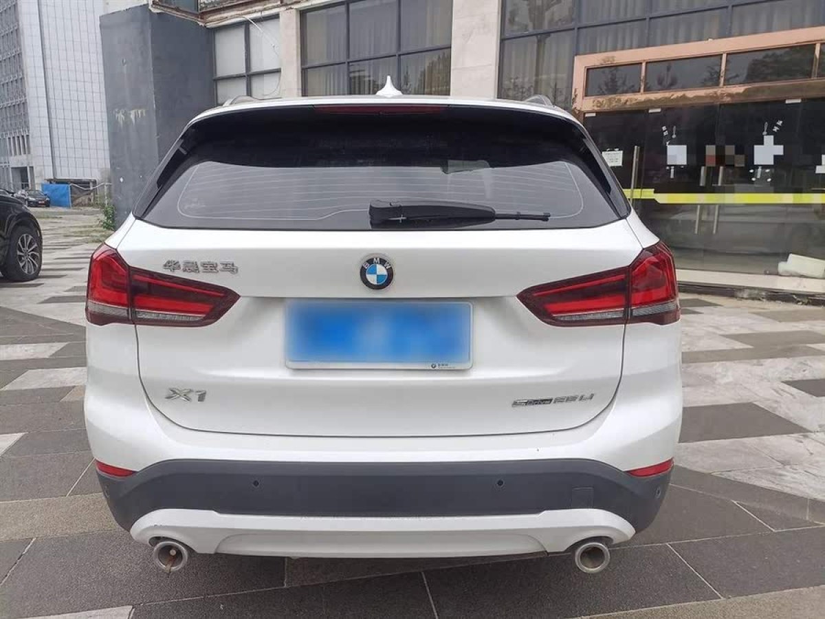 寶馬 寶馬X1  2022款 sDrive25Li 領(lǐng)先型圖片