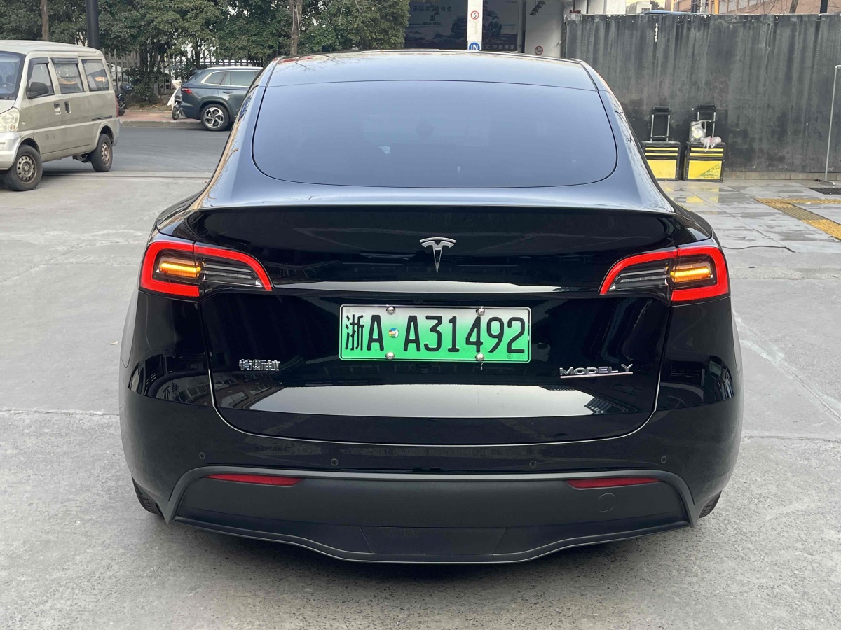 特斯拉 Model 3  2022款 Performance高性能全輪驅(qū)動(dòng)版圖片