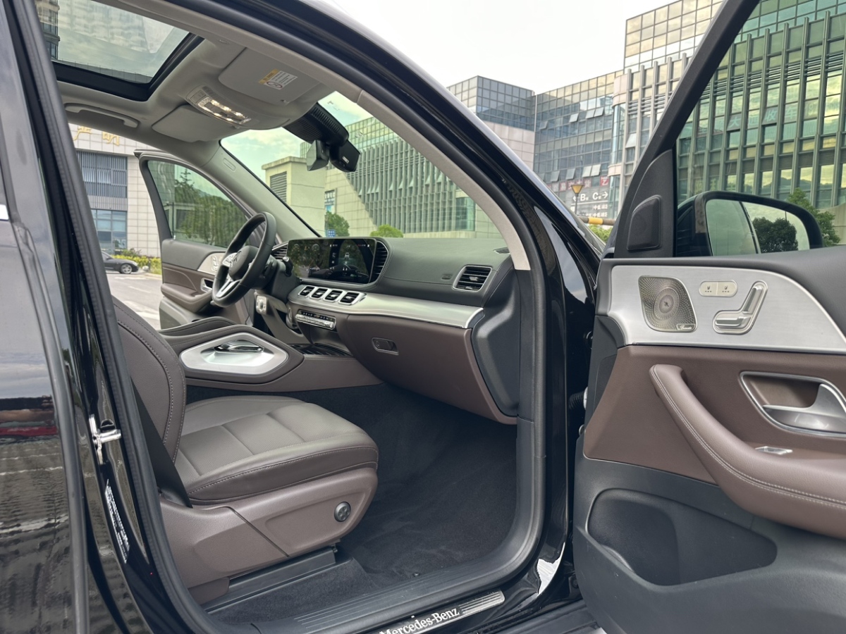 奔馳 奔馳GLE  2023款 GLE 450 4MATIC 時(shí)尚型圖片