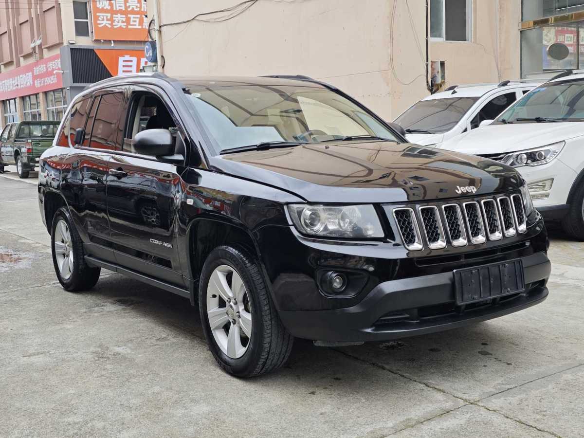 Jeep 指南者  2014款 2.4L 四驅(qū)運動版圖片