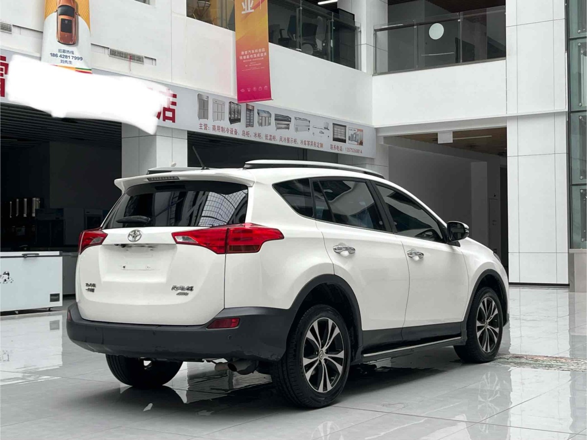 2013年11月豐田 RAV4榮放  2013款 2.5L 自動四驅(qū)豪華版