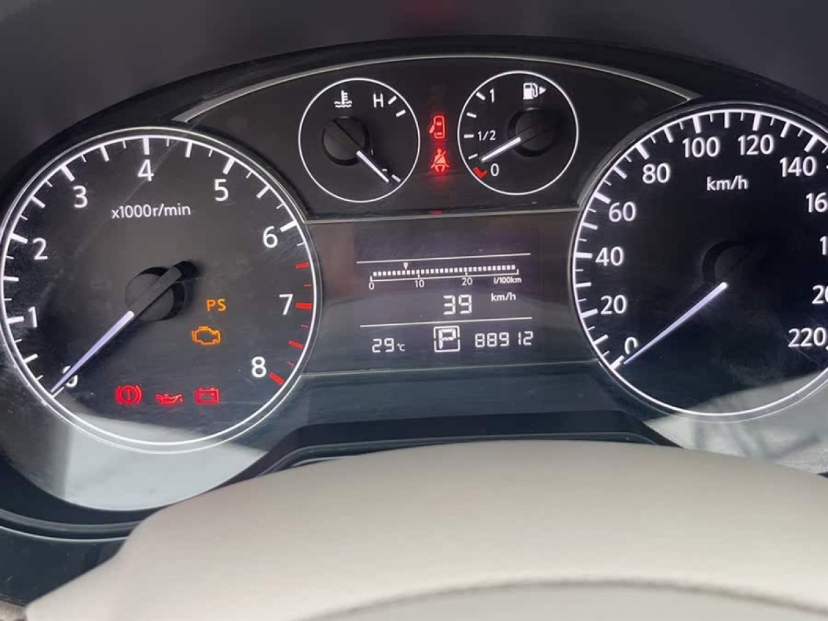 日產(chǎn) 騏達  2011款 1.6L CVT舒適型圖片