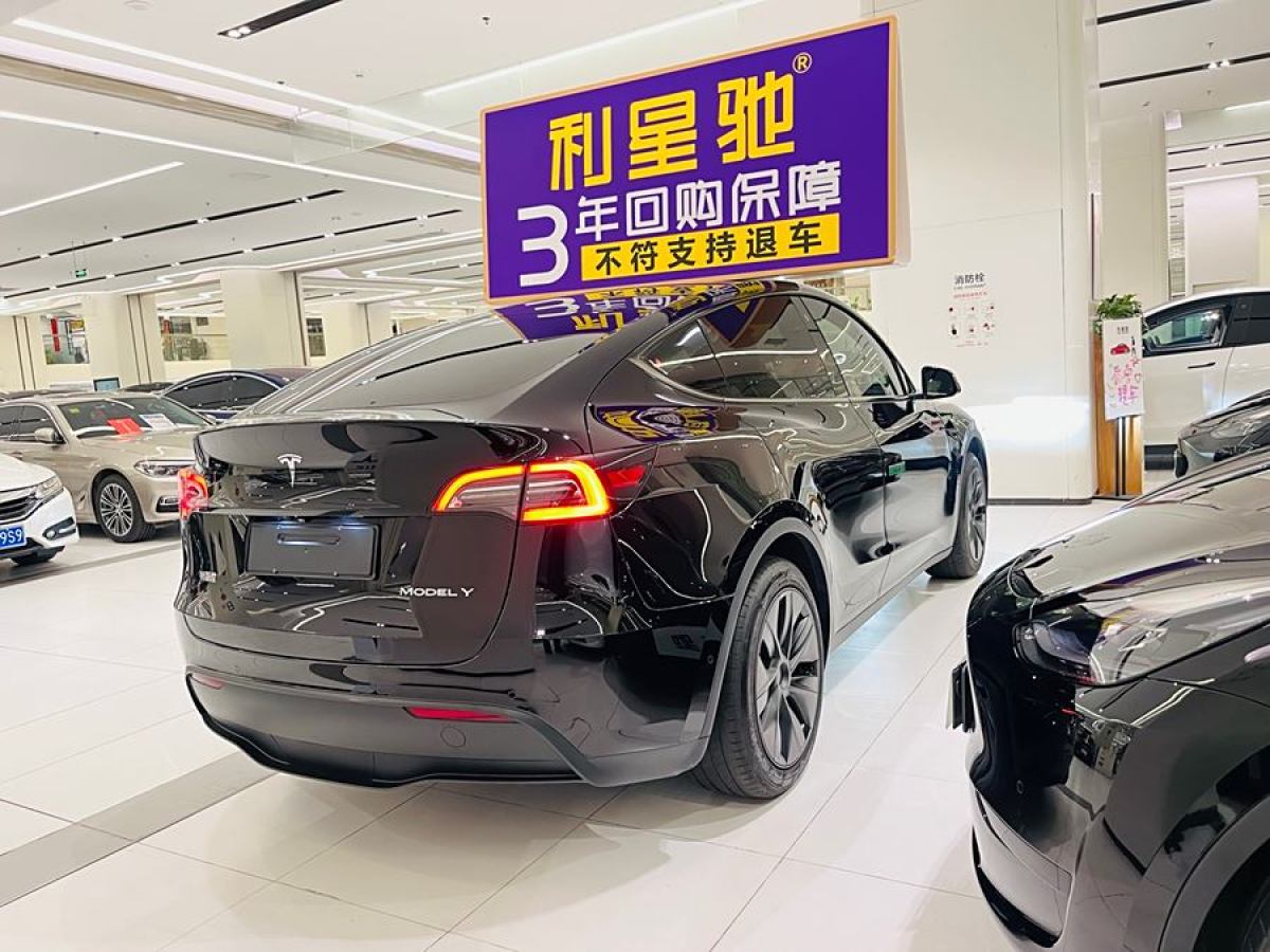 特斯拉 Model 3  2023款 煥新版 后輪驅(qū)動圖片