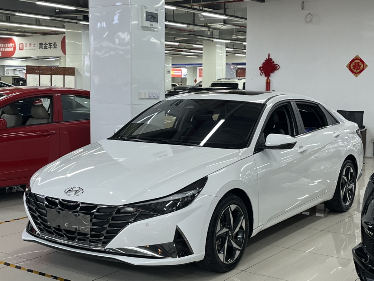 現(xiàn)代 伊蘭特  2023款 1.5L CVT LUX尊貴版圖片