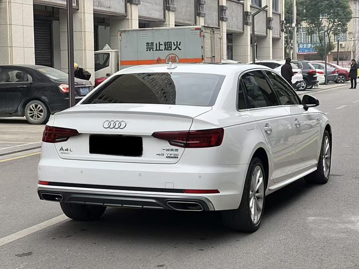 奧迪 奧迪A4L  2019款 45 TFSI quattro 個性運(yùn)動版 國VI圖片